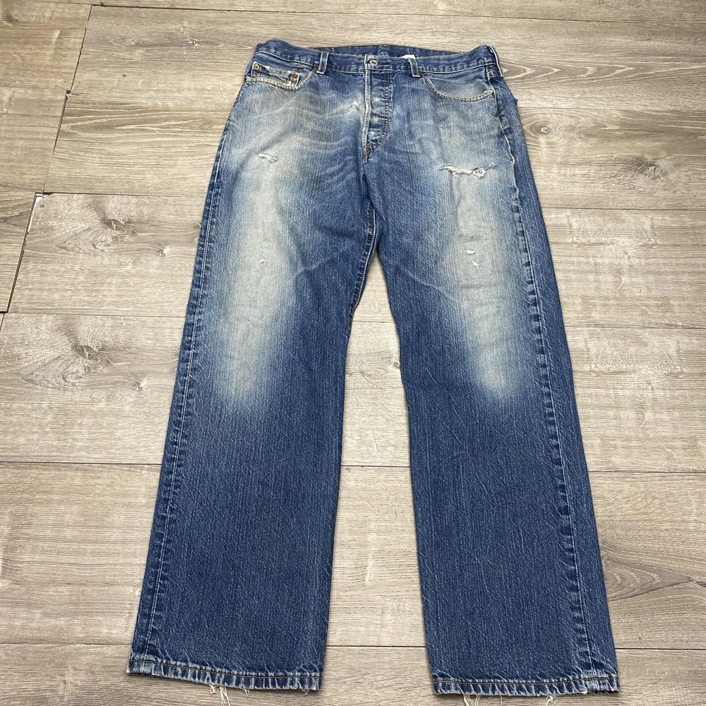 Levis 501 Jeans Mens 31x32 Blue Med Button Fly Straight Leg Distressed Denim